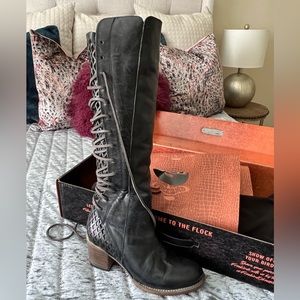 Freebird by Steven Carver boots